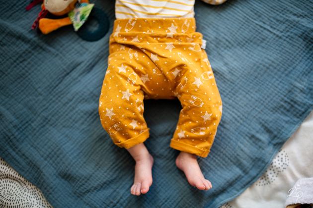 Détail bébé, séance nouveau né, forfait photo naissance Vosges