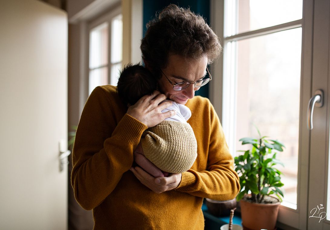 Lauriane Pujo Photographe des familles et des gens qui s'aiment - photo de famille en intérieur enz1