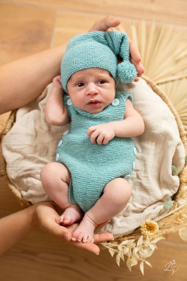 Portrait nouveau-né, shooting bébé, posing, photo bébé dans un panier, Thann, Haut-Rhin