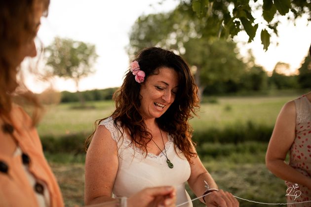 Portrait de femme, cercle de femmes, sororité