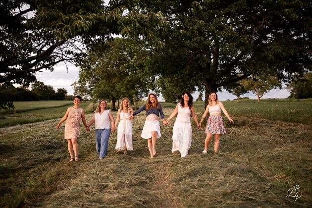 Sororité, cercle de femmes, féminisme