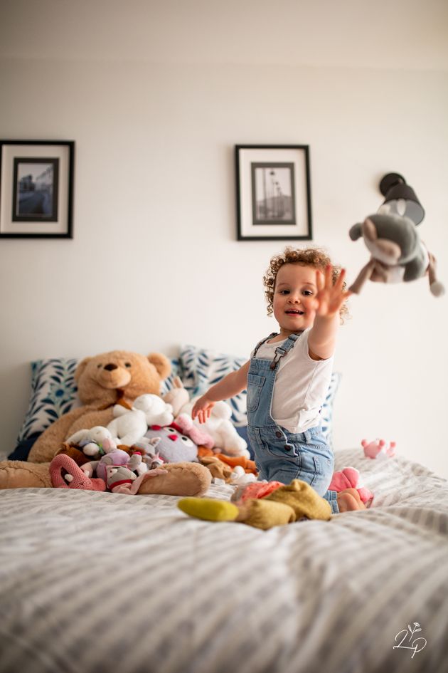 Portrait d'enfant, séance photo à domicile, Lauriane Pujo photographe de famille, Mulhouse, Thann, Haut-Rhin