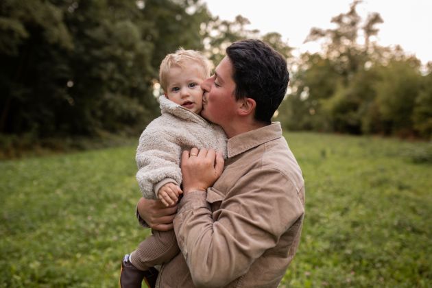 Photographe de famille dans le Haut-Rhin, Lauriane Pujo, photo père fils