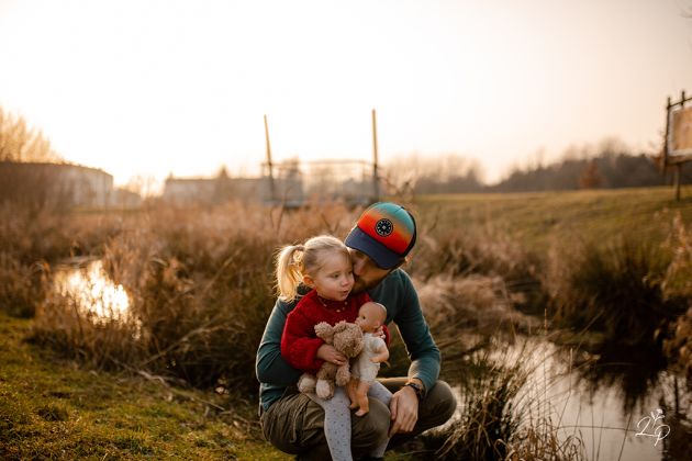 Shooting photo famille, Lauriane Pujo, photographe de famille en extérieur