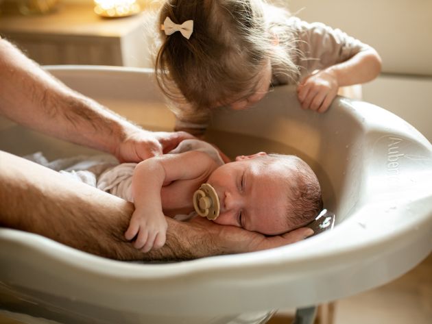Bain rituel sensoriel, nouveau né, doula, à domicile, Thann, Haut-Rhin