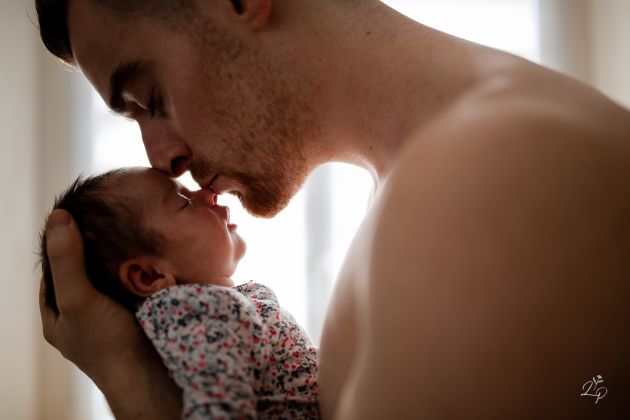 Portrait papa bébé, peau à peau, Haut-Rhin, Alsace