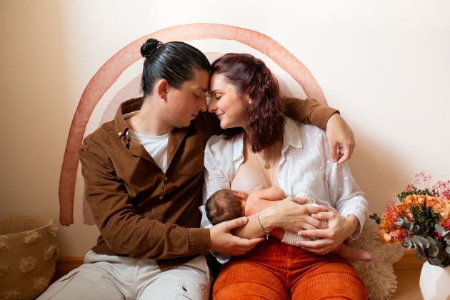 Séance photo bébé à domicile, forfait photo naissance, à la maison, photo famille bébé, photo parents bébé