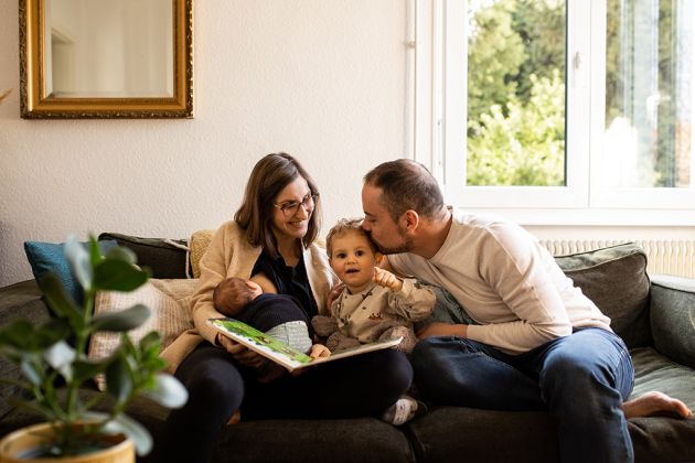 Reportage famille, naissance, lifestyle à domicile, Riedisheim, Haut-Rhin