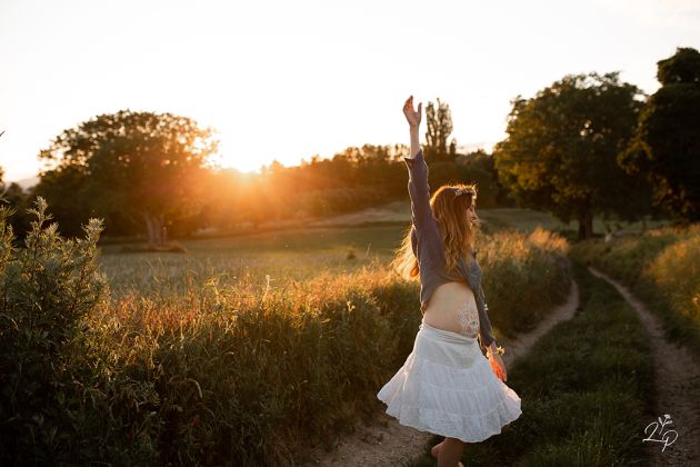 danse femme enceinte, cercle de femmes, maternité